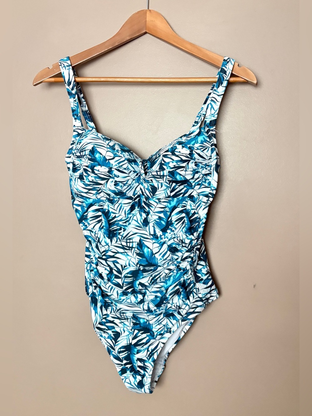 NIPTUCK SWIM one piece swimsuit tropical palm print teal tummy control sz 8 EUC